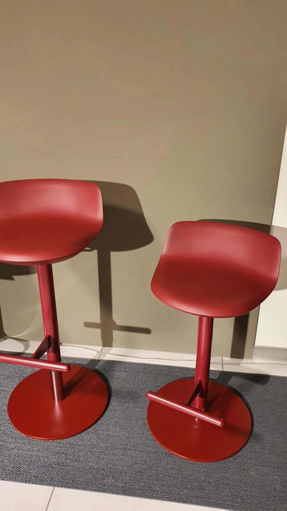 Sgabello senza braccioli Tulij a prezzo scontato Sgabelli