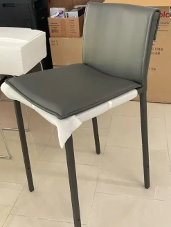 Sgabello Vogue con schienale medio convenienti Sgabelli