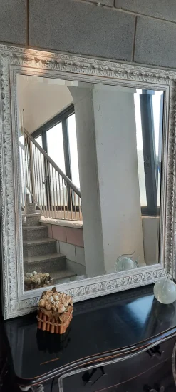 Mobilificio Bellutti Specchio design Modello i solisti di a prezzo scontato- Specchiere