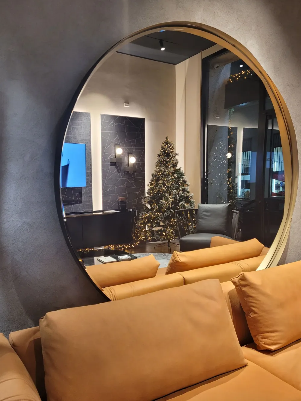 Specchio design Rodin di in Offerta Outlet Specchiere