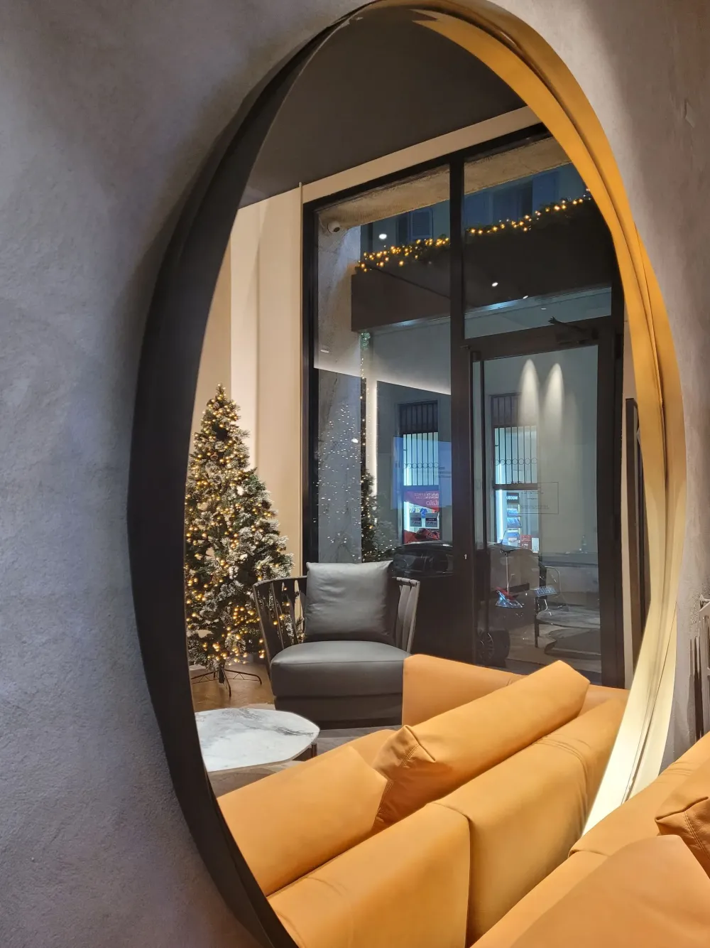 Specchio design Rodin di in Offerta Outlet Specchiere