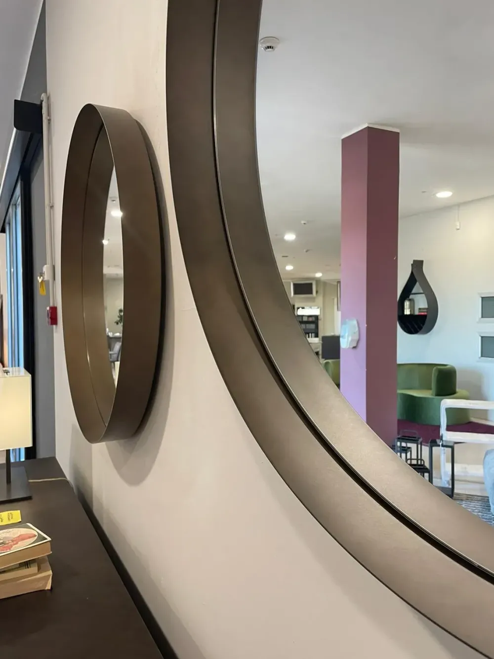 Specchio design Specchio wish di a prezzo scontato^Cattelan Italia Outlet