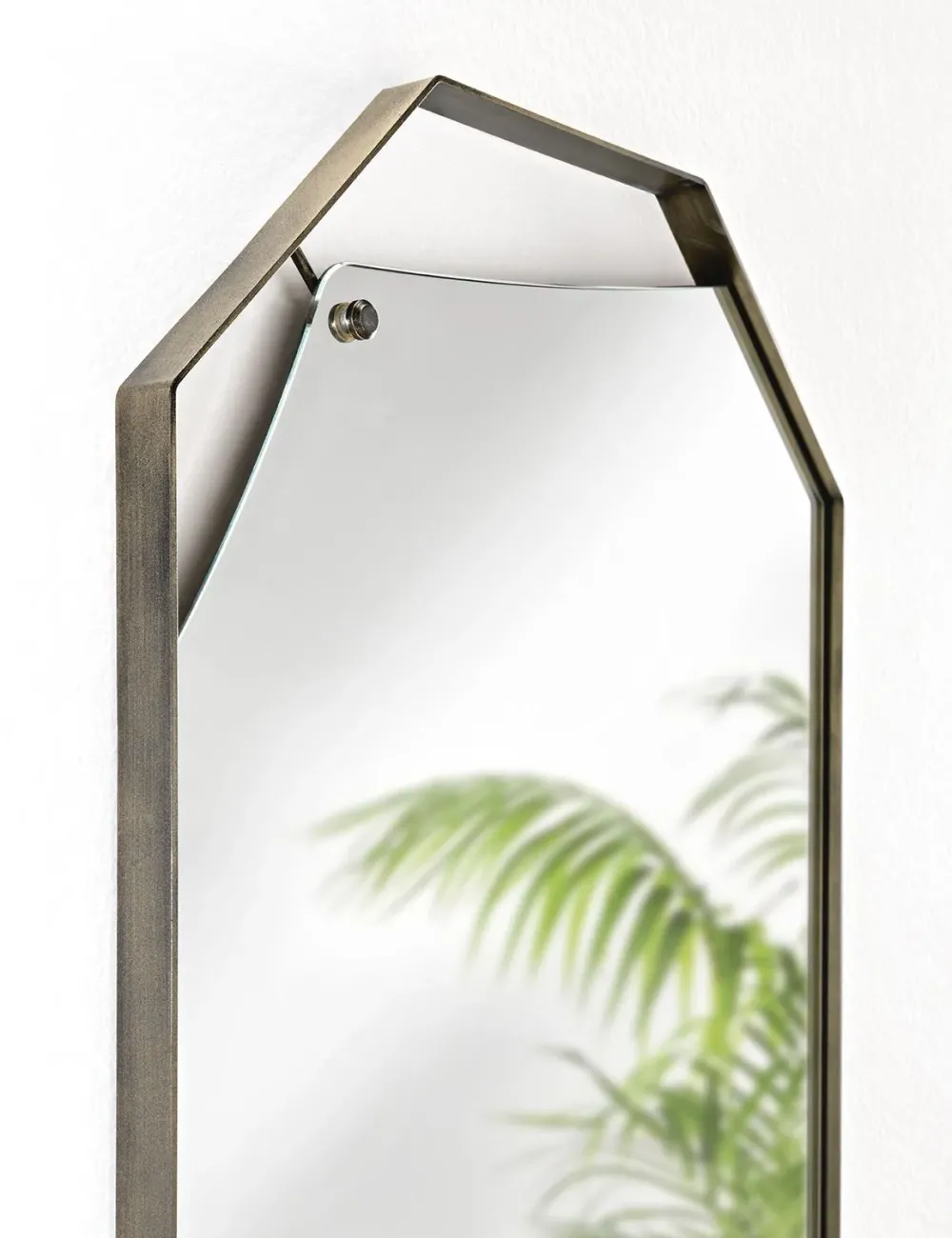 Sale Specchio modello Pinch di a prezzi convenienti Specchiere