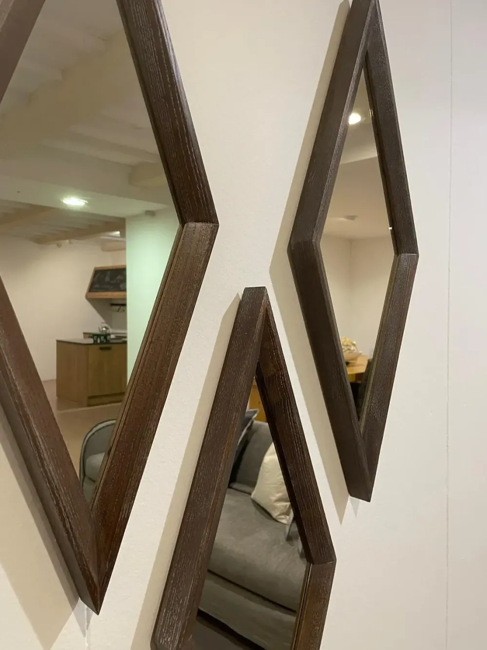 Artigianale Specchio moderna Composizione specchi rombo di in Offerta Outlet- Specchiere