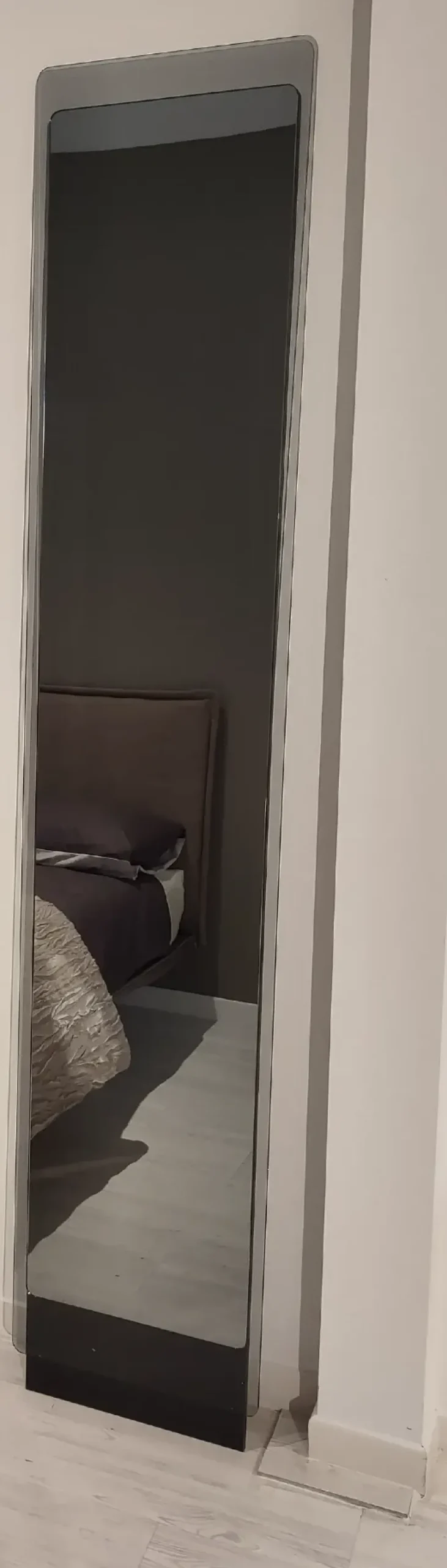 Hot Specchio moderna Hide di in Offerta Outlet Specchiere