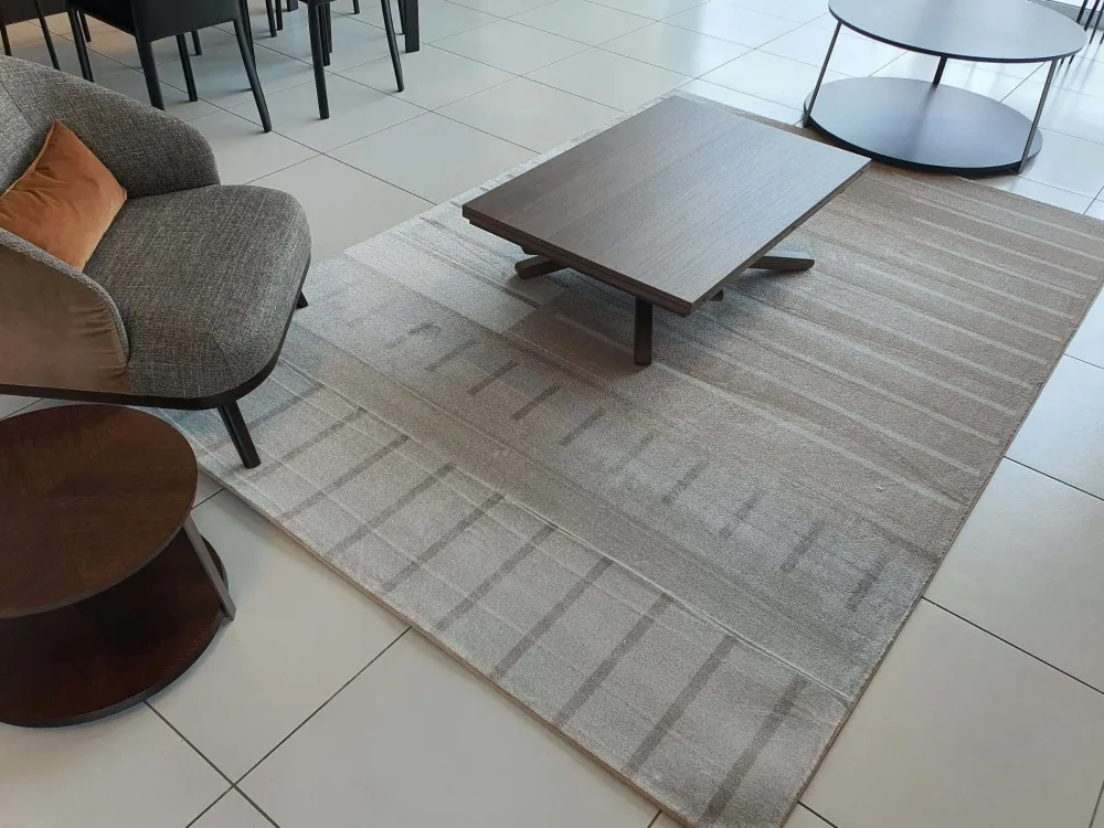 Online Tappeto modello Nippon rock in fibra sintetica a prezzo scontato Tappeti