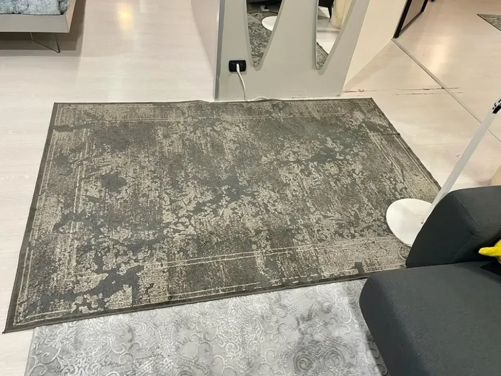 Tappeto Moderno in fibra sintetica modello Relief con forte sconto Tappeti