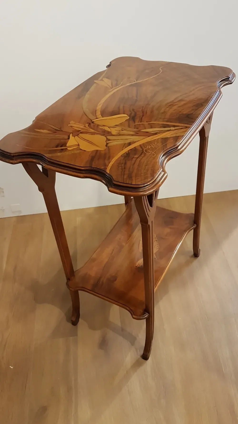 Discount Tavolino modello Tavolino art nouveau in OFFERTA OUTLET Tavolini
