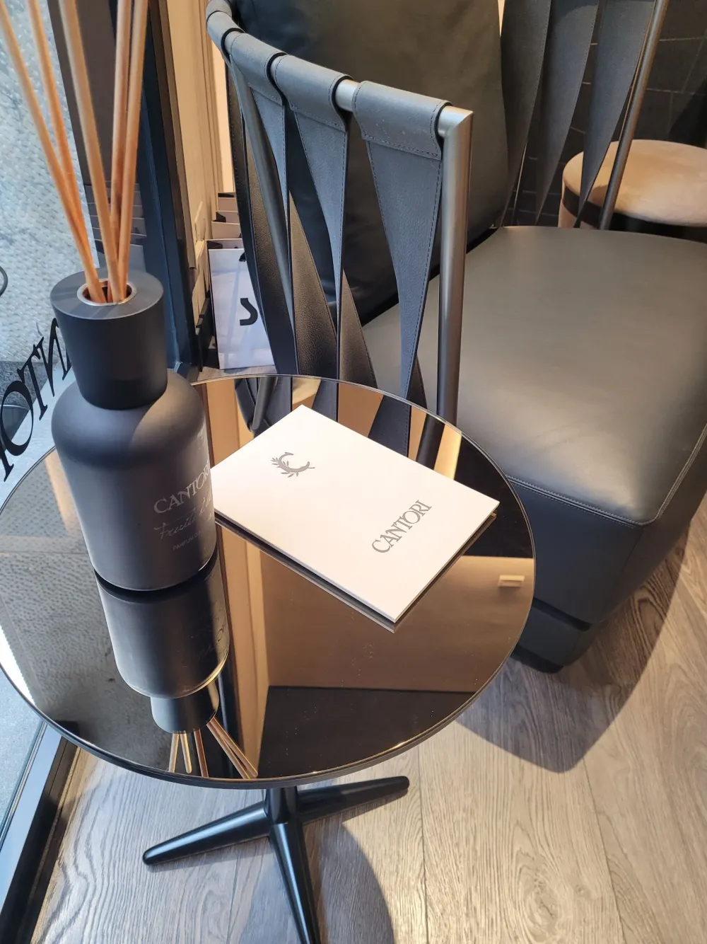 Outlet Tavolino modello City in OFFERTA OUTLET Tavolini