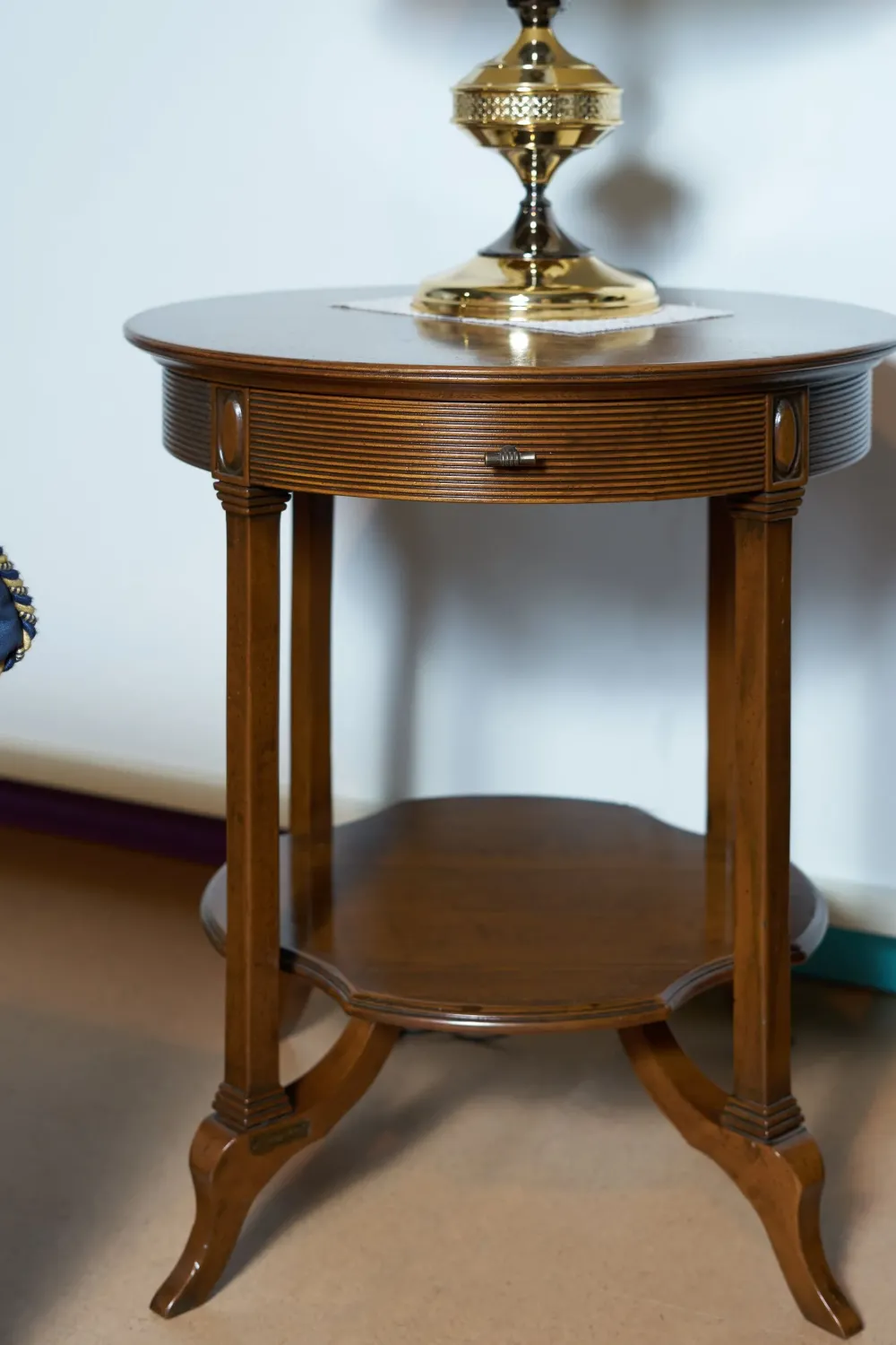 Clearance Tavolino classico Lloyd di a prezzo ribassato Tavolini