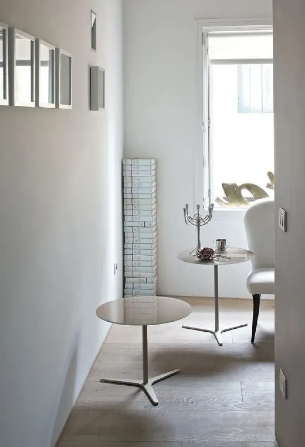 New Tavolino design Elica basso di a prezzo scontato Tavolini