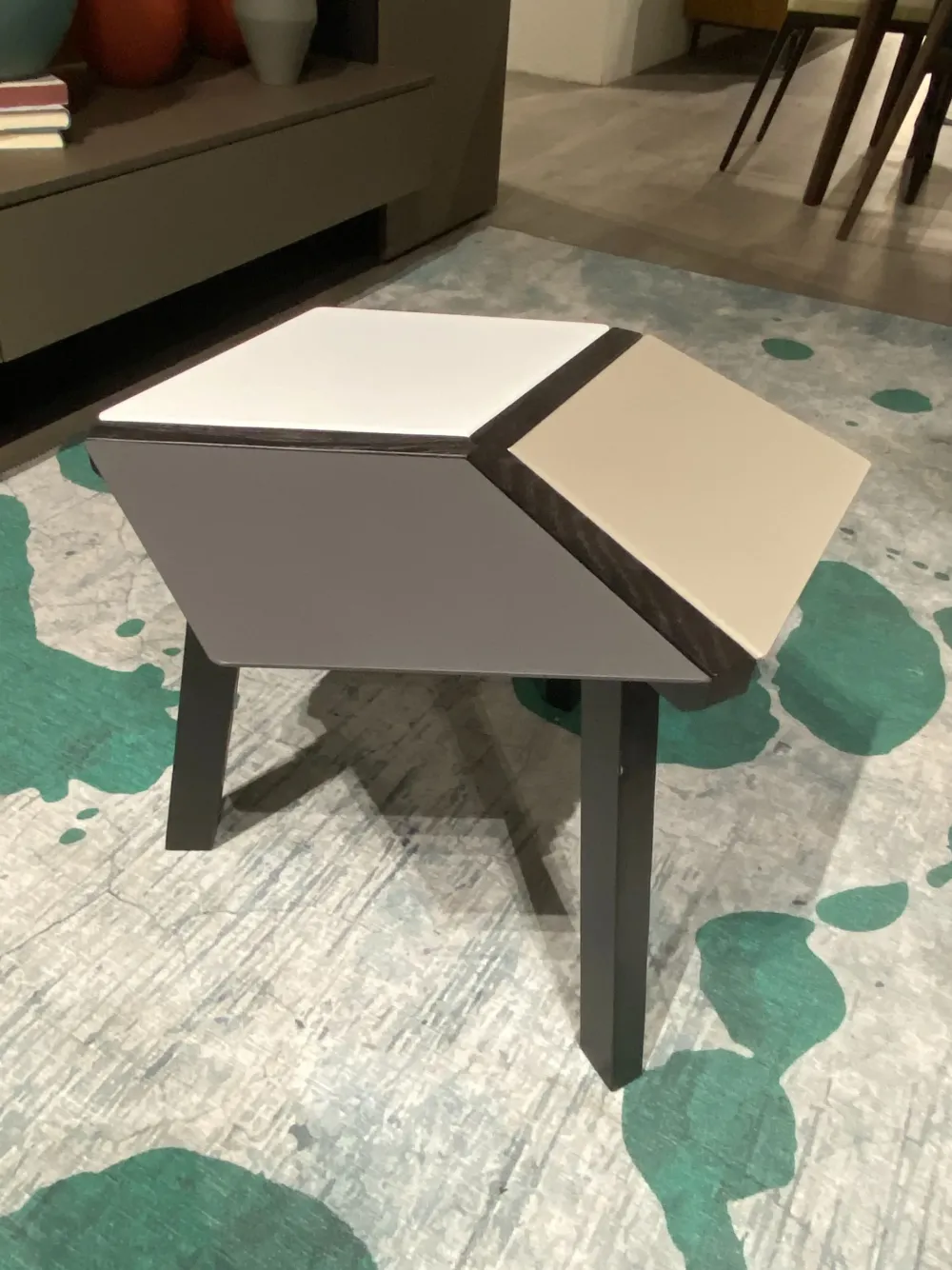 Bontempi Tavolino design Esa di a prezzo ribassato- Tavolini