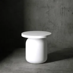 Tavolino design Juju di a prezzo scontato^Serralunga