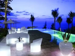 Tavolino design Juju  di a prezzo scontato^Serralunga