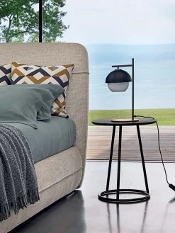 Tavolino design modello Angle di scontato^Flou Clearance