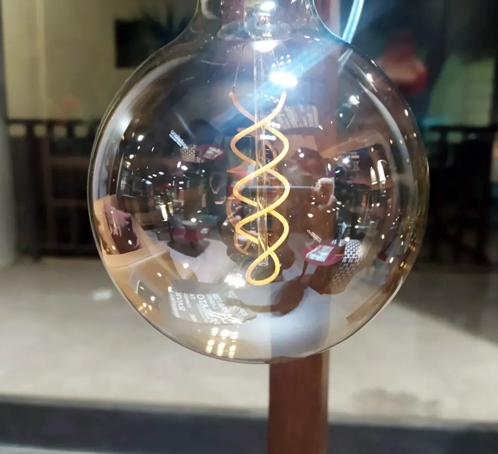 Egoitaliano Tavolino design Pinocchio naturale di a prezzo ribassato- Tavolini