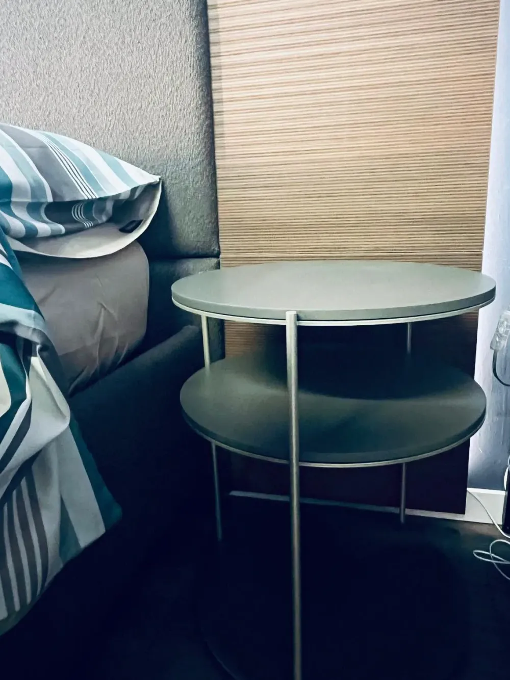 Discount Tavolino design Tavolino polar di a prezzo scontato Tavolini