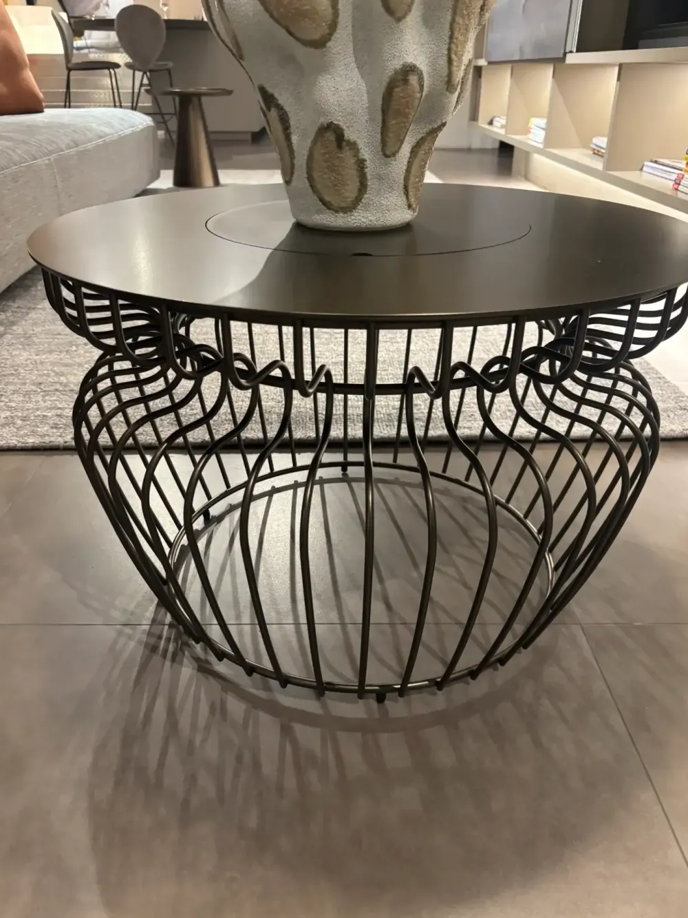 Flou Tavolino design Tavolino atollo di a prezzo ribassato- Tavolini