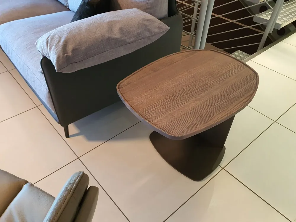 Ozzio Tavolino in stile design modello Zoom di a prezzi imbattibili affrettati- Tavolini