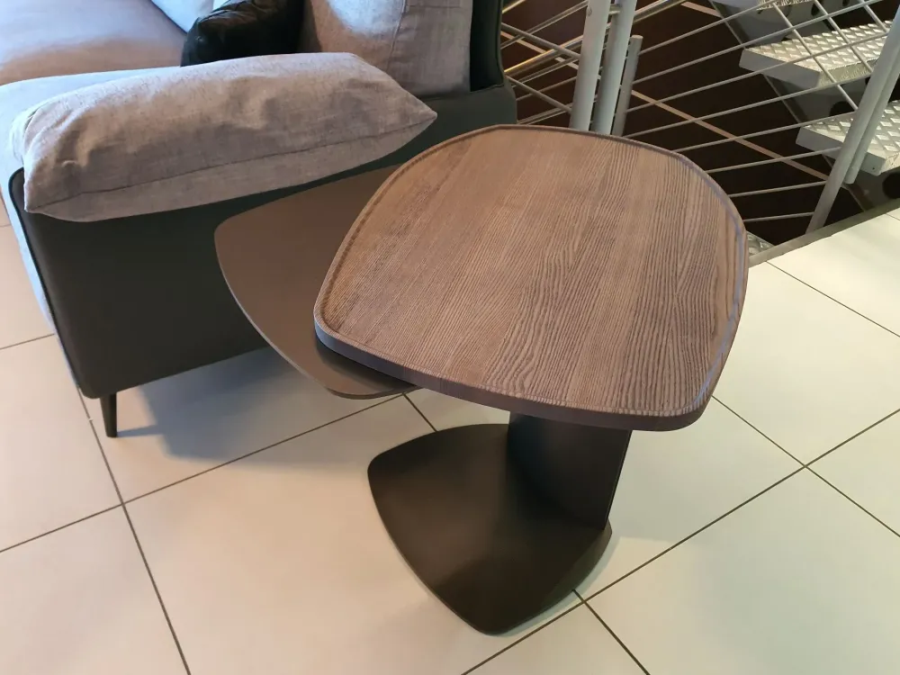 Ozzio Tavolino in stile design modello Zoom di a prezzi imbattibili affrettati- Tavolini