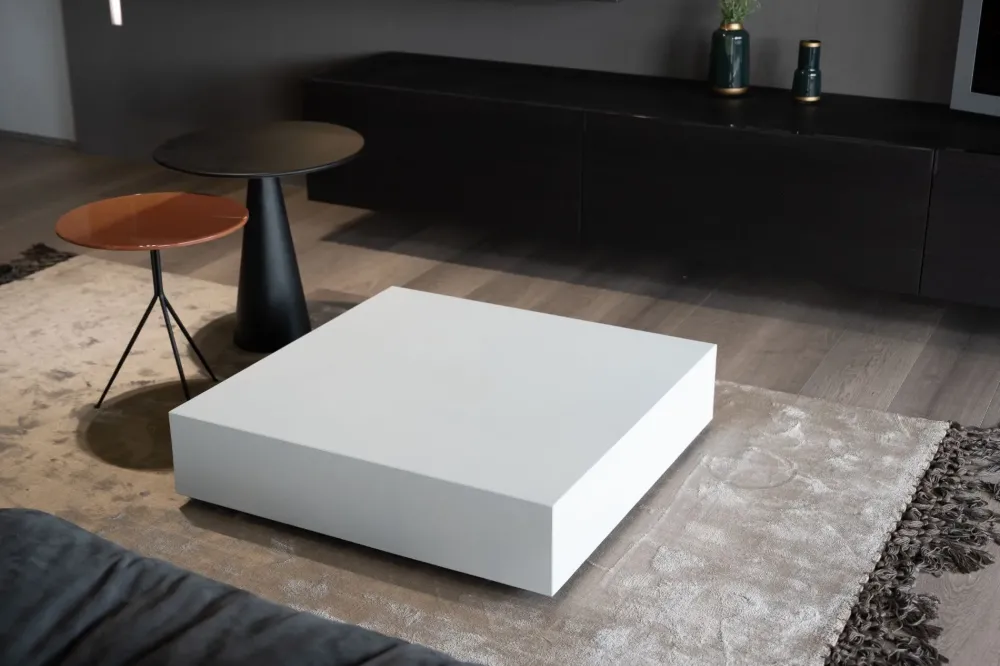 Tavolino in stile design modello Jenga di a prezzi imbattibili^Baxter Discount