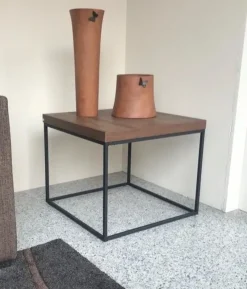 Outlet Tavolino in stile design modello Oca nera 1 di a prezzi imbattibili Tavolini