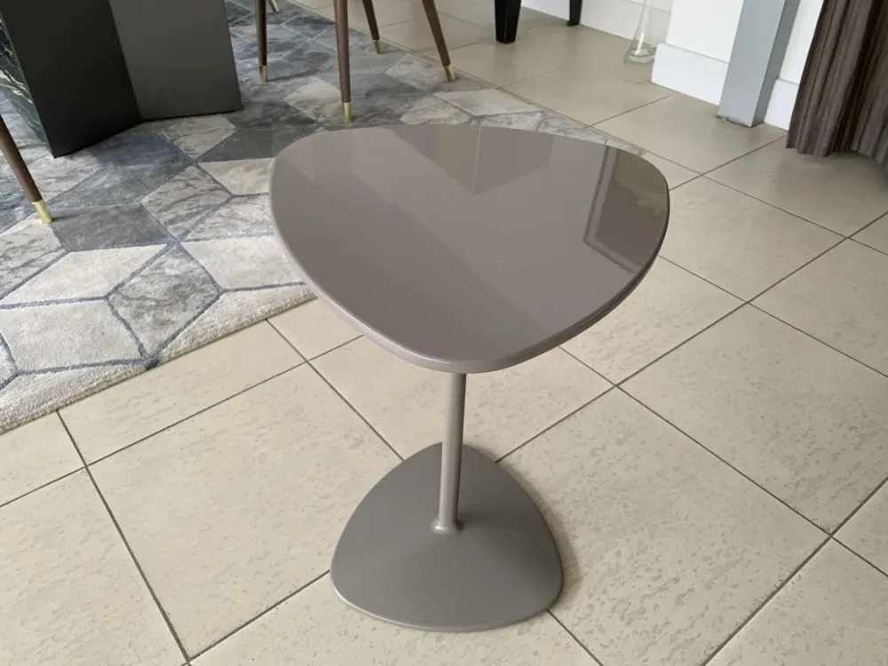 Outlet Tavolino in stile moderno modello Islands di con sconti imperdibili Tavolini