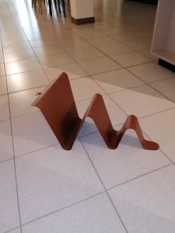 Sale Tavolino in stile moderno modello Snake di a prezzi imbattibili Tavolini