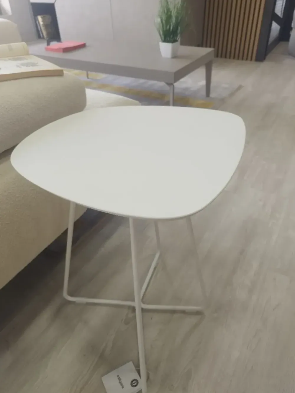 Tavolino modello 1 tavolino ciop pronta consegna sped di a prezzo scontato^Collezione esclusiva Clearance