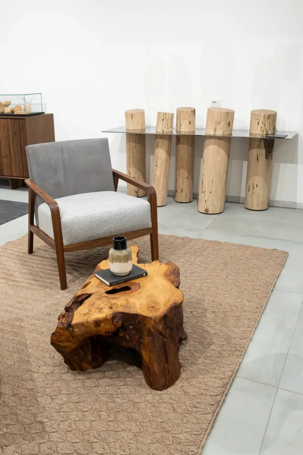 Tavolino modello Kauri slice di a prezzo scontato Tavolini