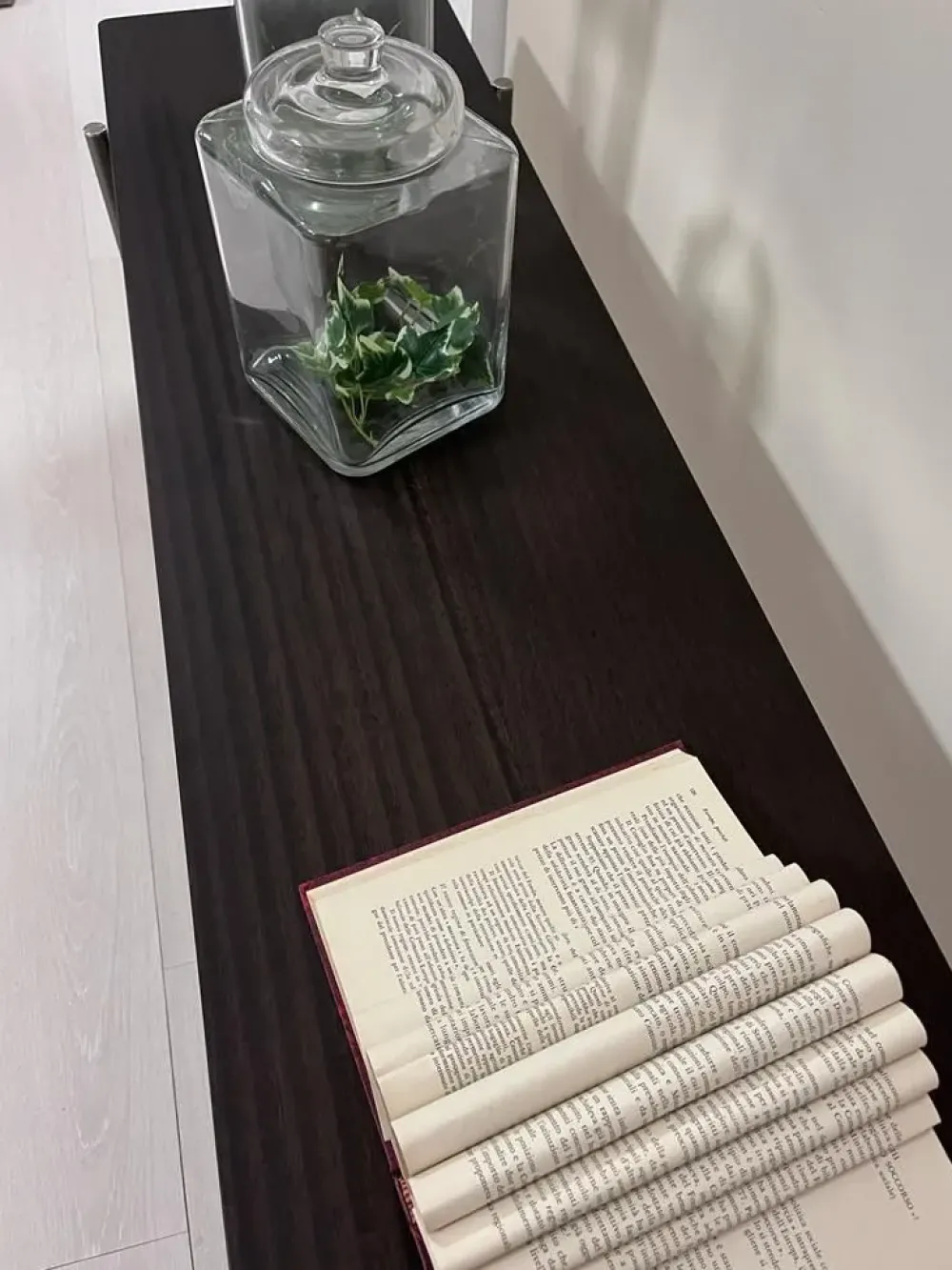 Tavolino modello Scrittoio retro-divano di a prezzo scontato^Ditre Italia Discount