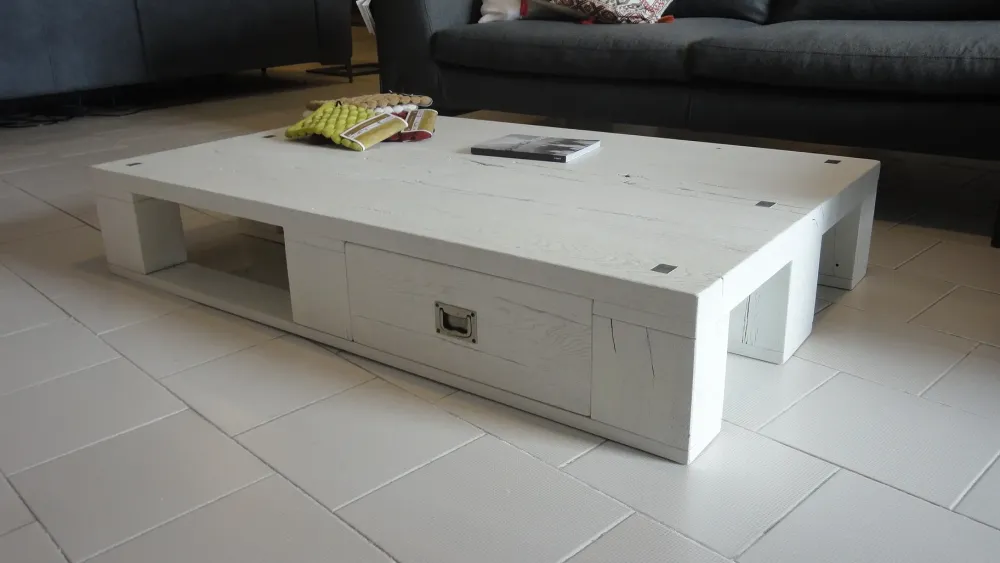 Devina Nais Tavolino moderno modello Pallet di scontato- Tavolini