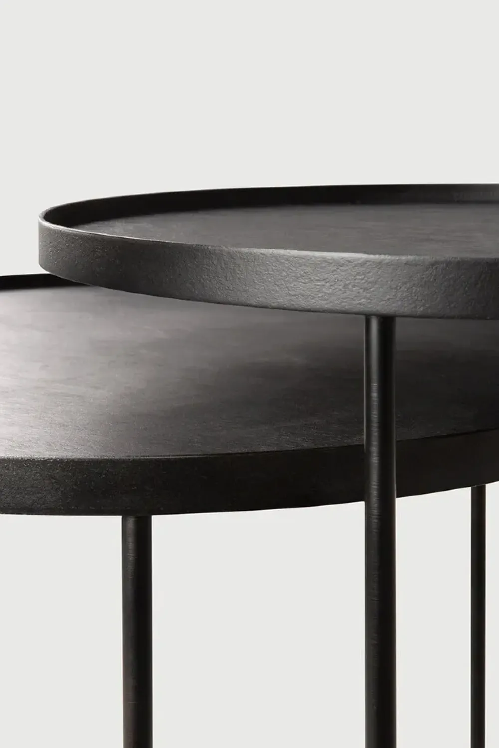 Clearance Tavolino moderno Set tavolo vassoio ethnicraft di a prezzo ribassato Tavolini