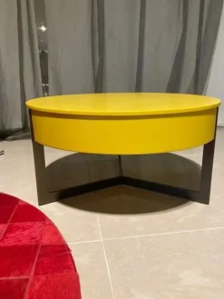 Sale Tavolino moderno Sign di a prezzo ribassato Tavolini