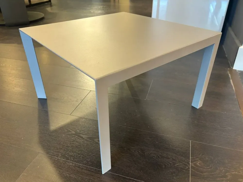 Outlet Tavolino Mono del marchio in offerta - 40% Tavolini