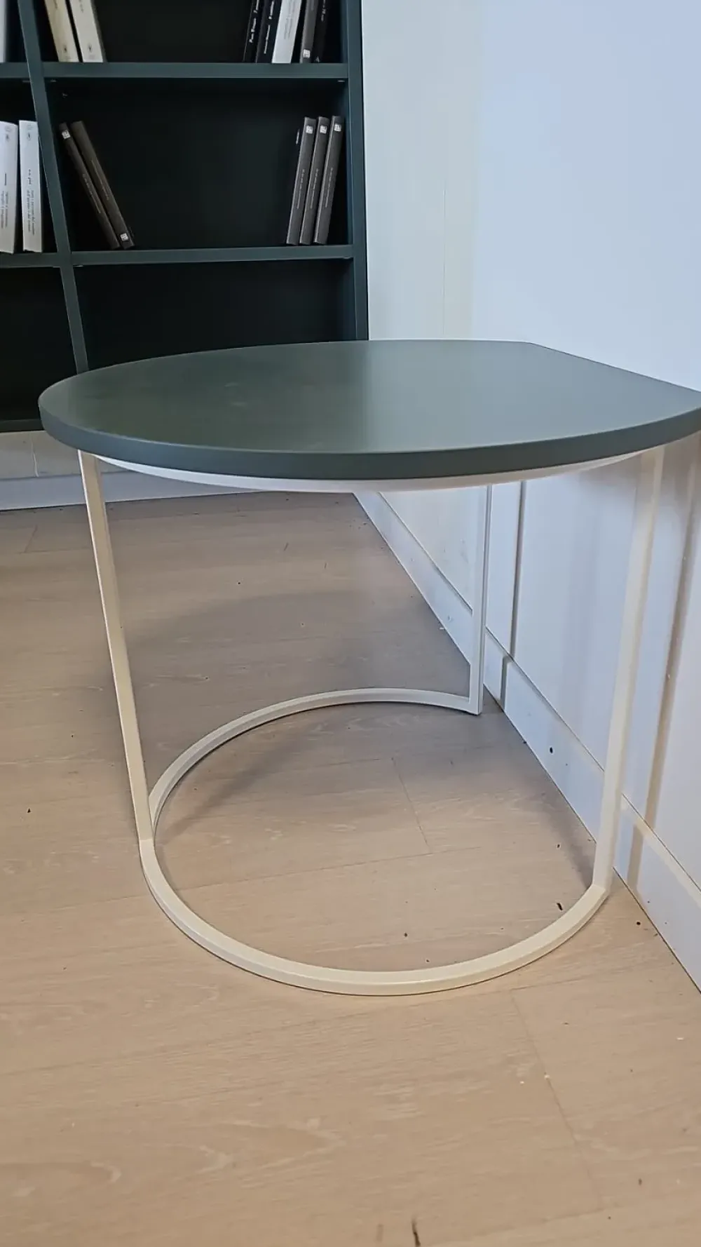 Tavolino Moon dell'azienda a prezzi convenienti - 75%^Adok