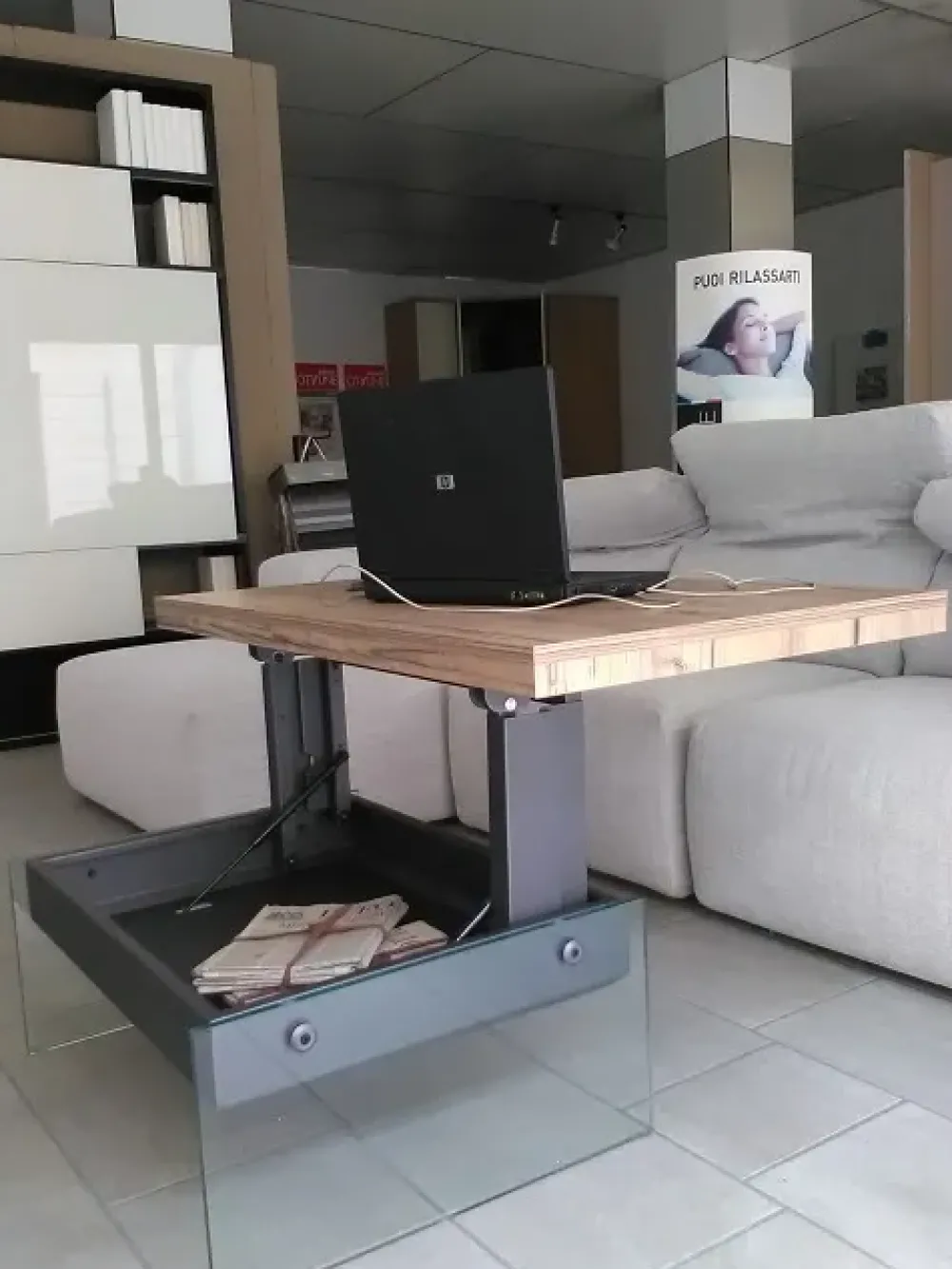 Tavolino modello Lugano in OFFERTA OUTLET^Ozzio New