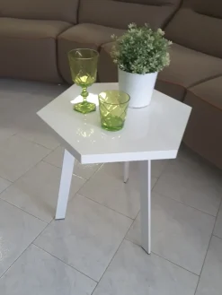 La Primavera Tavolino Rossella esagonale della firma a prezzi convenienti - 38%- Tavolini