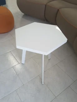 La Primavera Tavolino Rossella esagonale della firma a prezzi convenienti - 38%- Tavolini