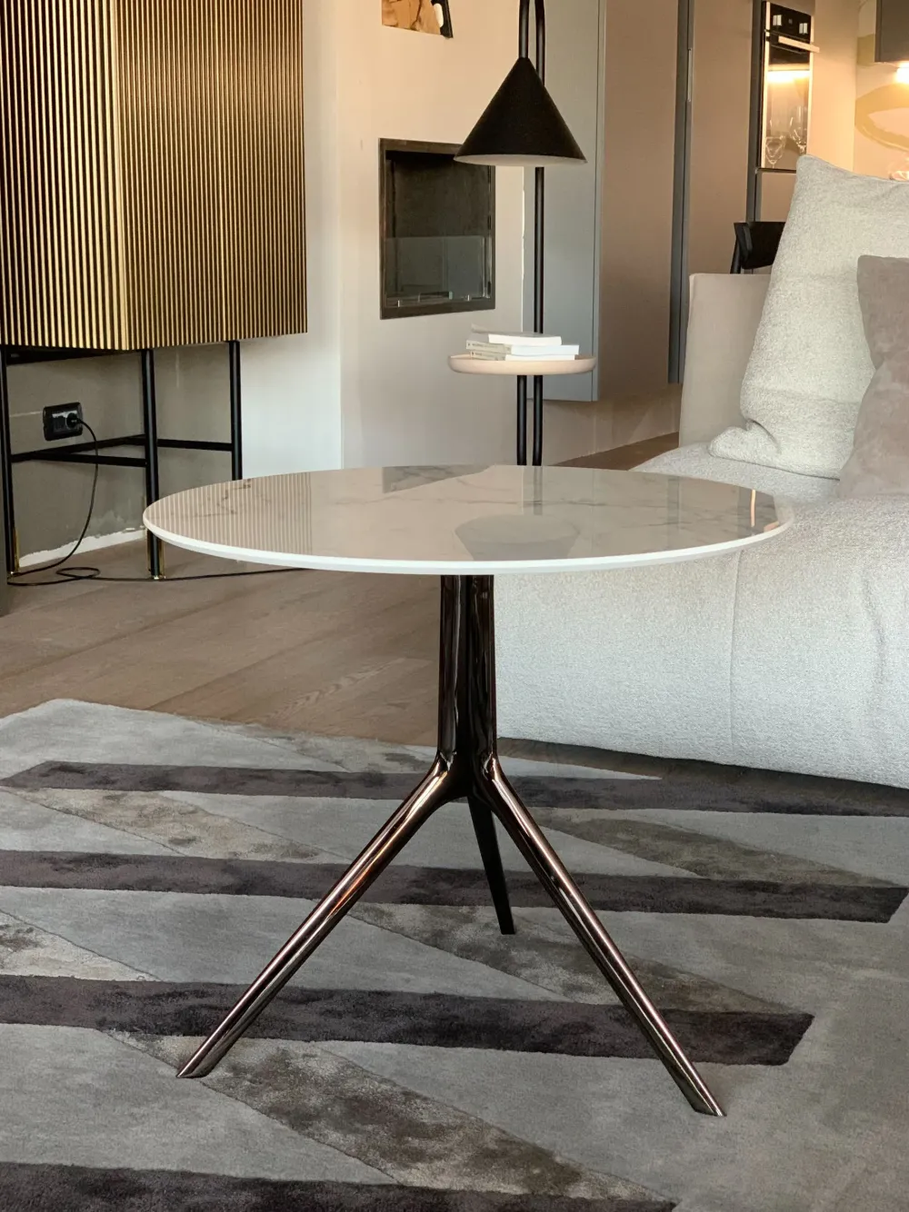 Tavolino modello Iris in OFFERTA OUTLET^Sangiacomo