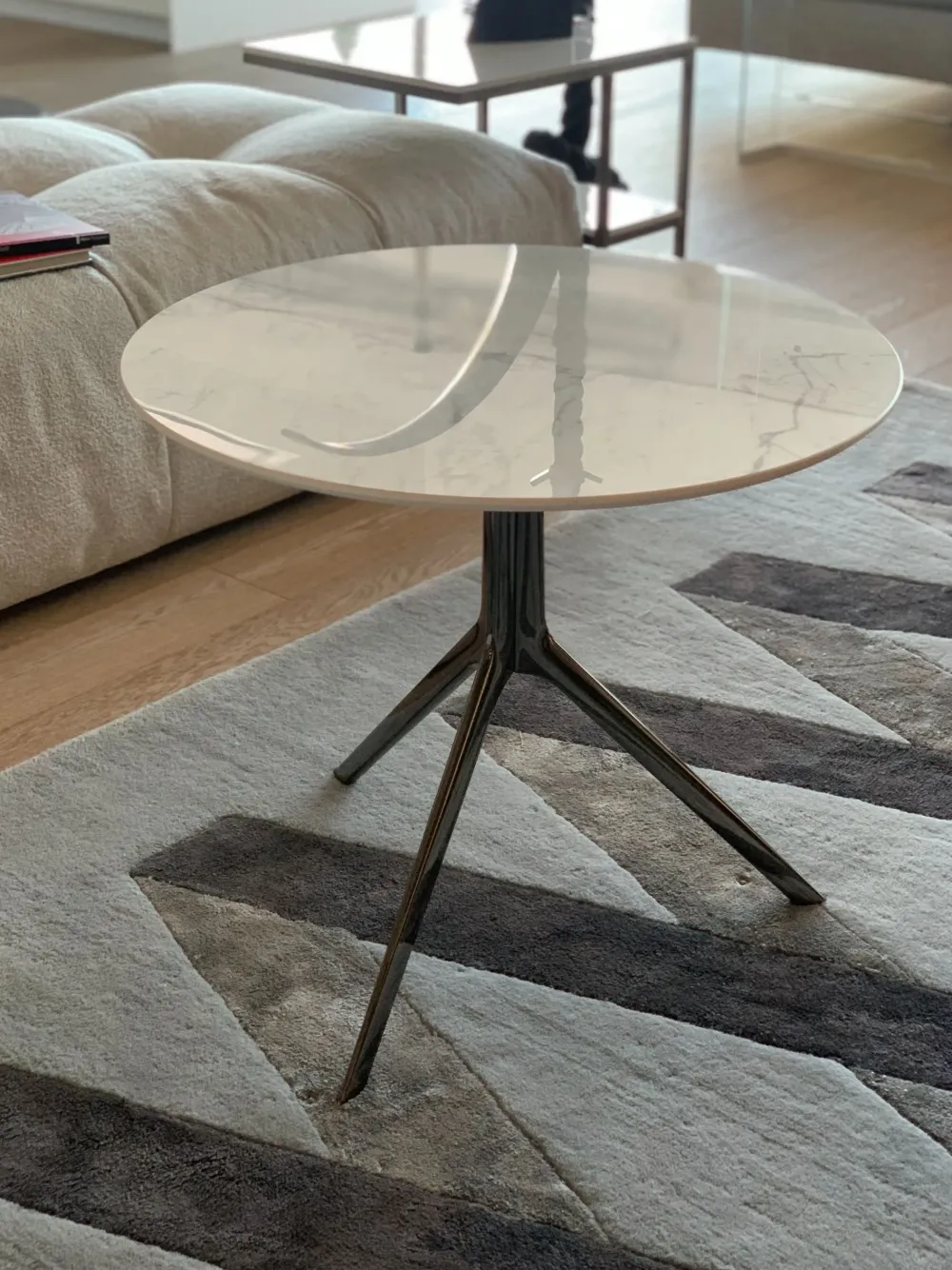 Tavolino modello Iris in OFFERTA OUTLET^Sangiacomo