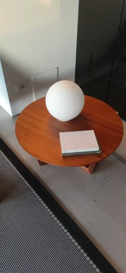 Tavolino Shahan a prezzo riservato^Porro Hot