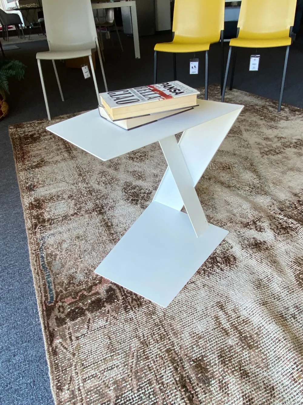 Tavolino Siderietto dell'azienda a prezzi convenienti - 29%^Artigianale