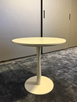 Poliform Tavolino Tavolino flute dell'azienda con forte sconto - 40%- Tavolini