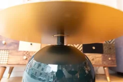 Tavolino Tavolino verdone acciaio con finitura a smalto  della firma in offerta^Artigianale New