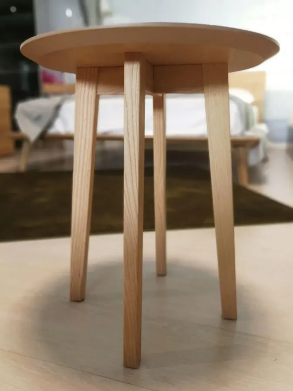 Dall'Agnese Tavolino tondo modello Zoe con piano e basamento in rovere nodi- Tavolini