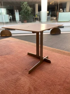 Poliform Tavolino Westside  del marchio a prezzi outlet - 40%- Tavolini