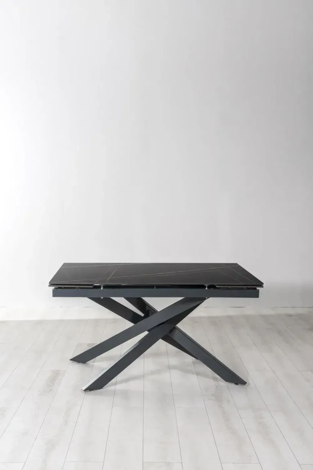 Stones Tavolo Ares di scontato del 50%- Tavoli