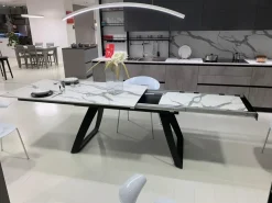 Tavolo Barret a prezzo ribassato^Stones Clearance