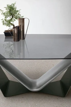 Target Point Tavolo con piano in altri materiali sagomato di a PREZZO OUTLET- Tavoli